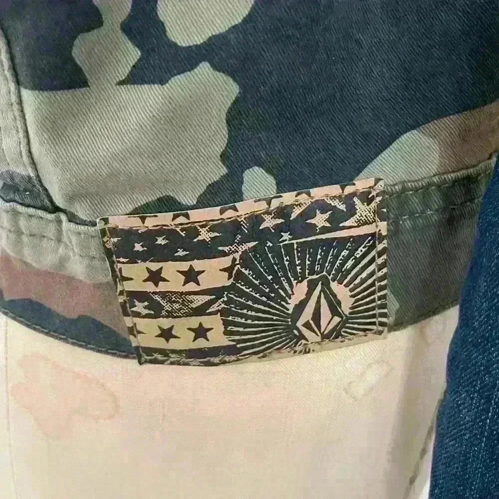 Genuine Vol Com Jeans Camo Jean jacket Size Small J106 - Picture 11 of 13